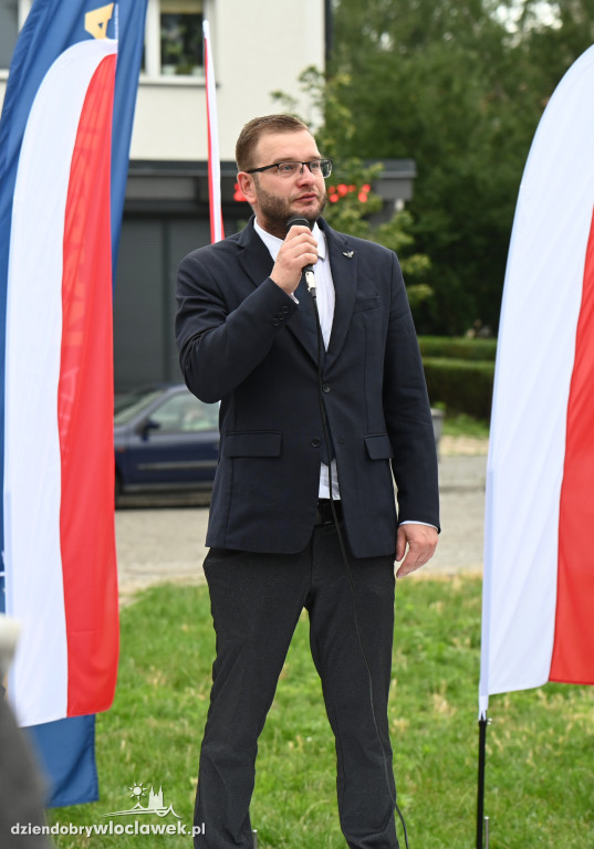Pikieta pod Urzędem Miasta: STOP IMIGRANTOM