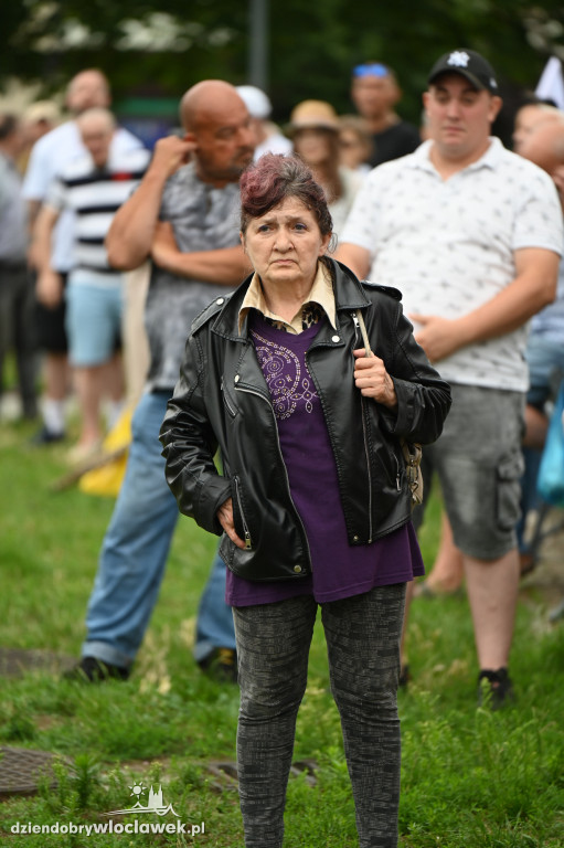 Pikieta pod Urzędem Miasta: STOP IMIGRANTOM