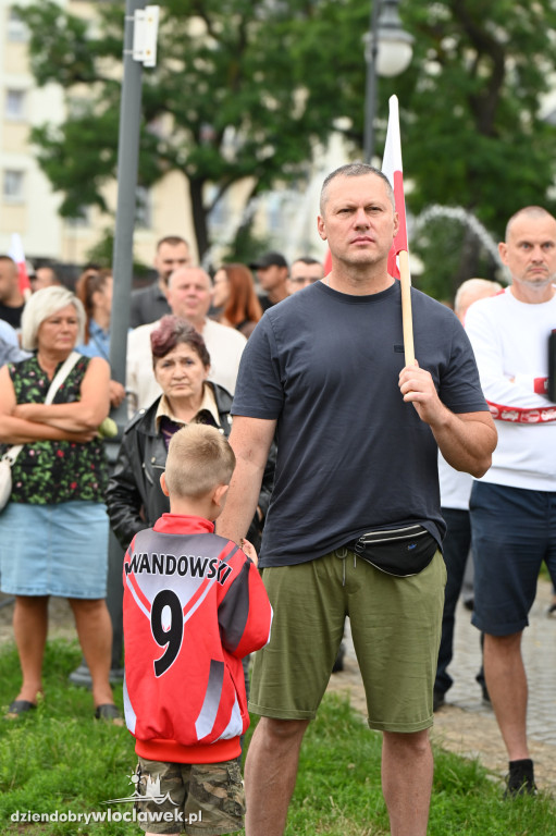 Pikieta pod Urzędem Miasta: STOP IMIGRANTOM
