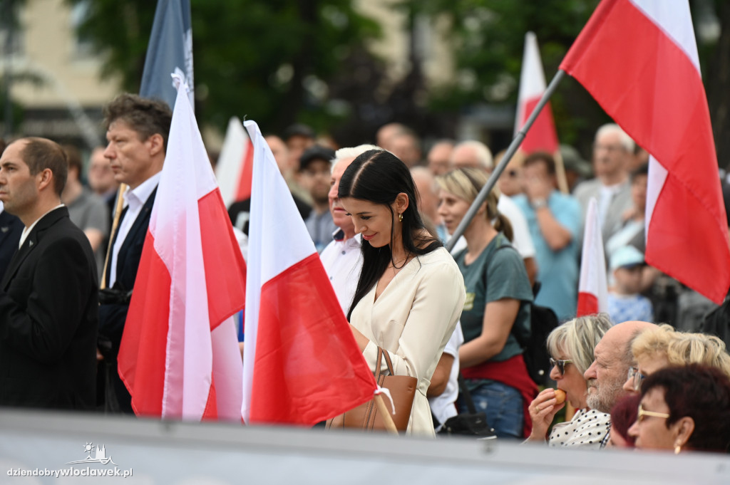 Pikieta pod Urzędem Miasta: STOP IMIGRANTOM