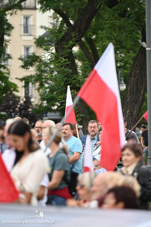 Pikieta pod Urzędem Miasta: STOP IMIGRANTOM