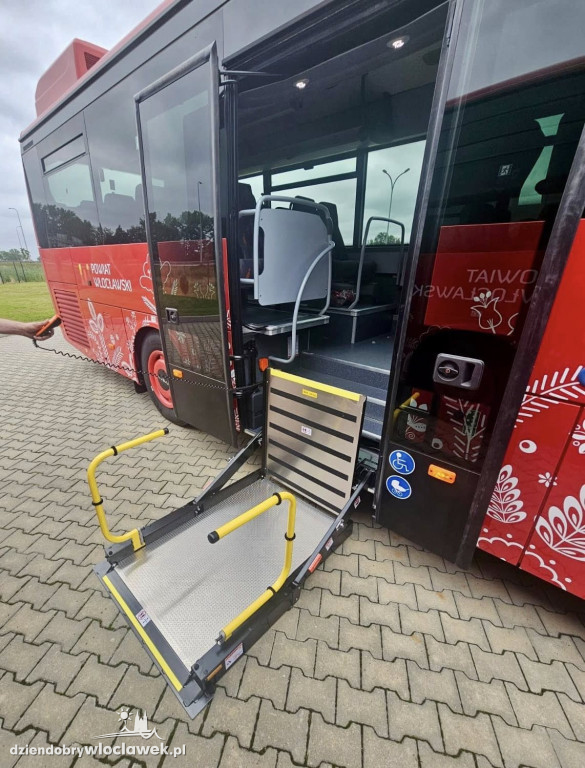 Powiat ma nowe autobusy hybrydowe