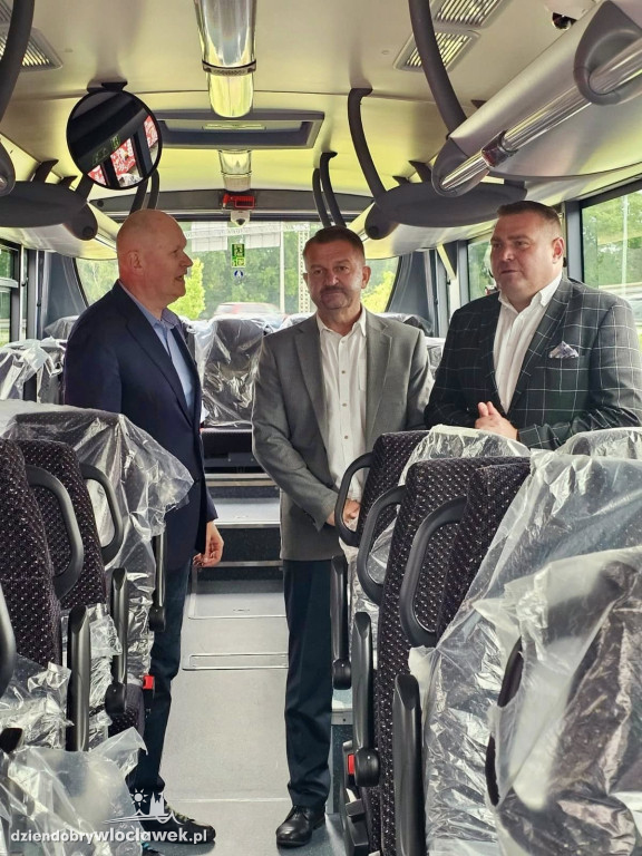 Powiat ma nowe autobusy hybrydowe