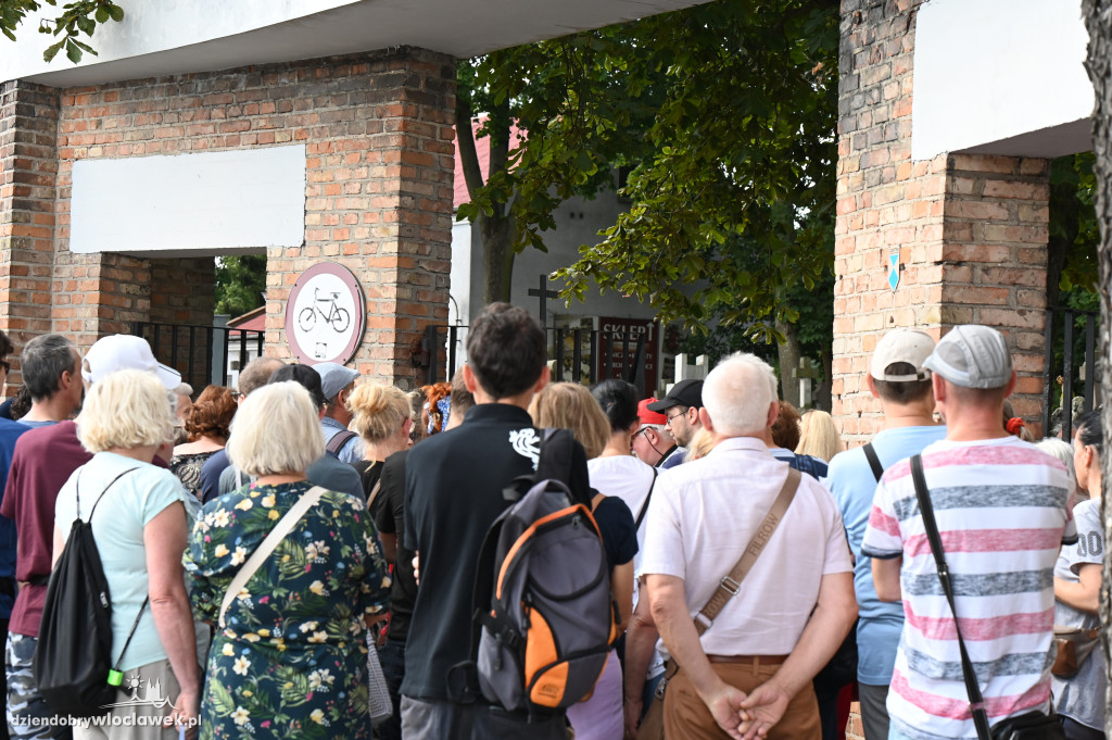 Spacer z przewodnikiem: „Nekropolia z Cerkwią”