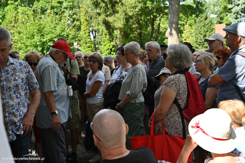 Spacer z przewodnikiem: „Nekropolia z Cerkwią”