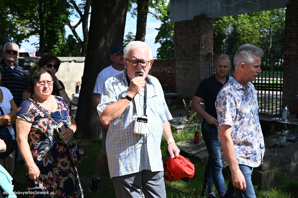 Spacer z przewodnikiem: „Nekropolia z Cerkwią”