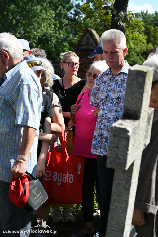 Spacer z przewodnikiem: „Nekropolia z Cerkwią”
