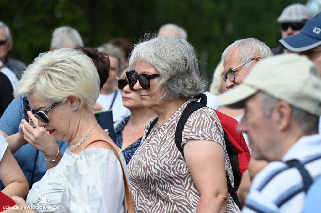 Spacer z przewodnikiem: „Nekropolia z Cerkwią”