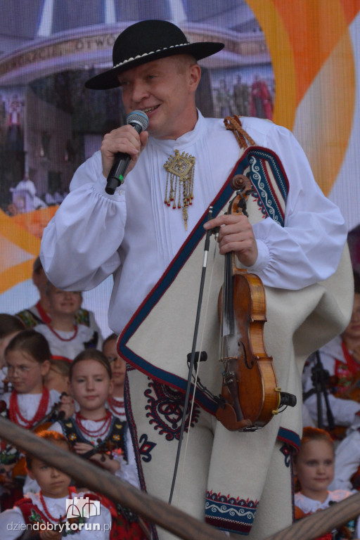 Tak śpiewała scena Dziękczynienia w Rodzinie