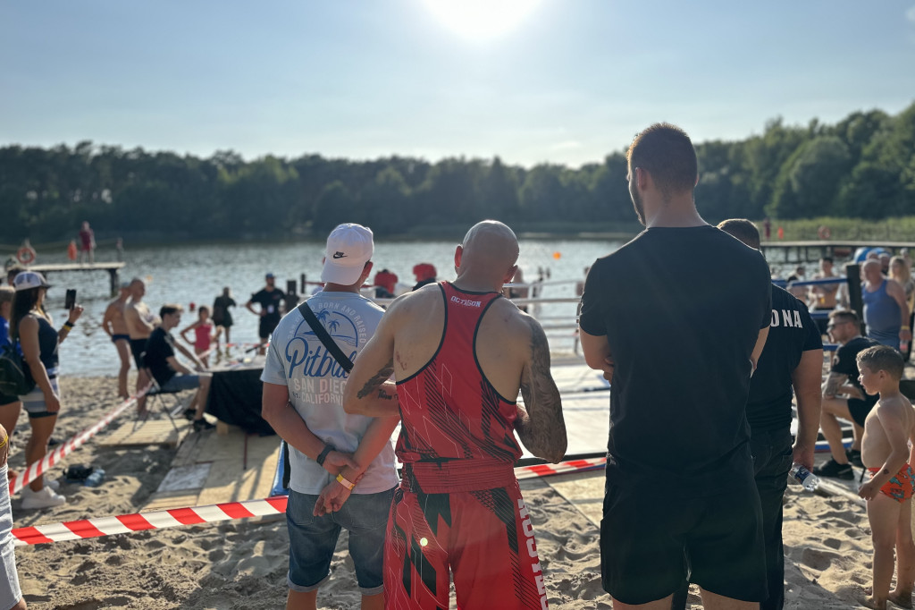 Holiday Boxing Show nad Jeziorem Czarnym
