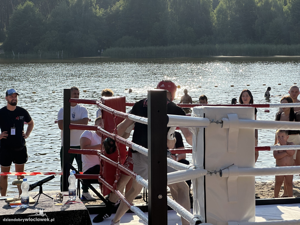 Holiday Boxing Show nad Jeziorem Czarnym