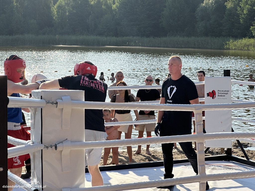 Holiday Boxing Show nad Jeziorem Czarnym