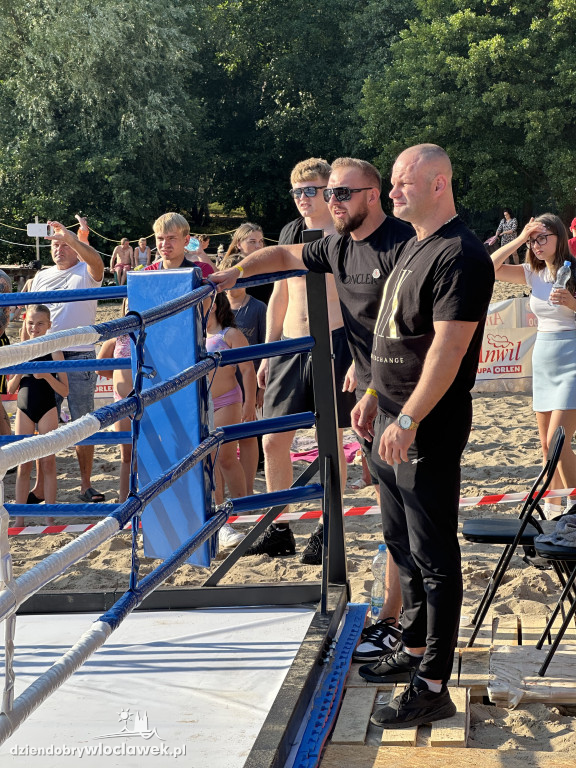 Holiday Boxing Show nad Jeziorem Czarnym