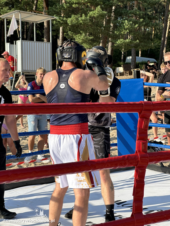 Holiday Boxing Show nad Jeziorem Czarnym