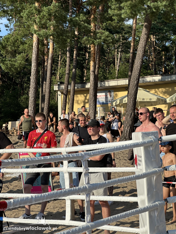Holiday Boxing Show nad Jeziorem Czarnym