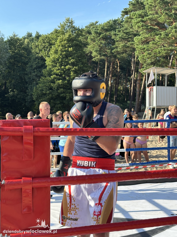 Holiday Boxing Show nad Jeziorem Czarnym