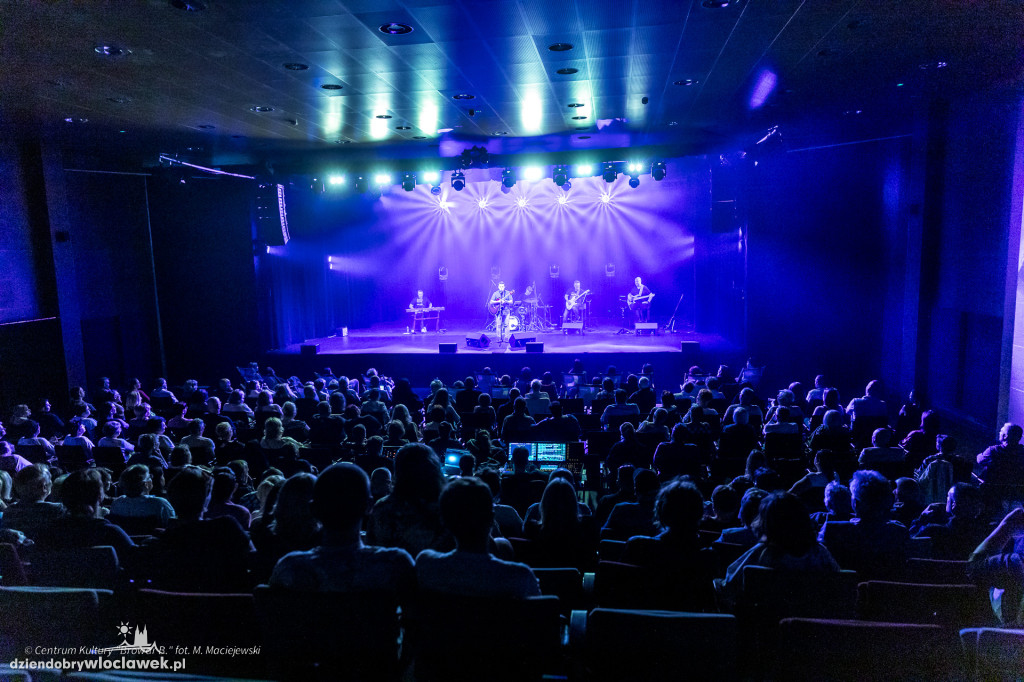 Koncert na leżakach w Browarze B.