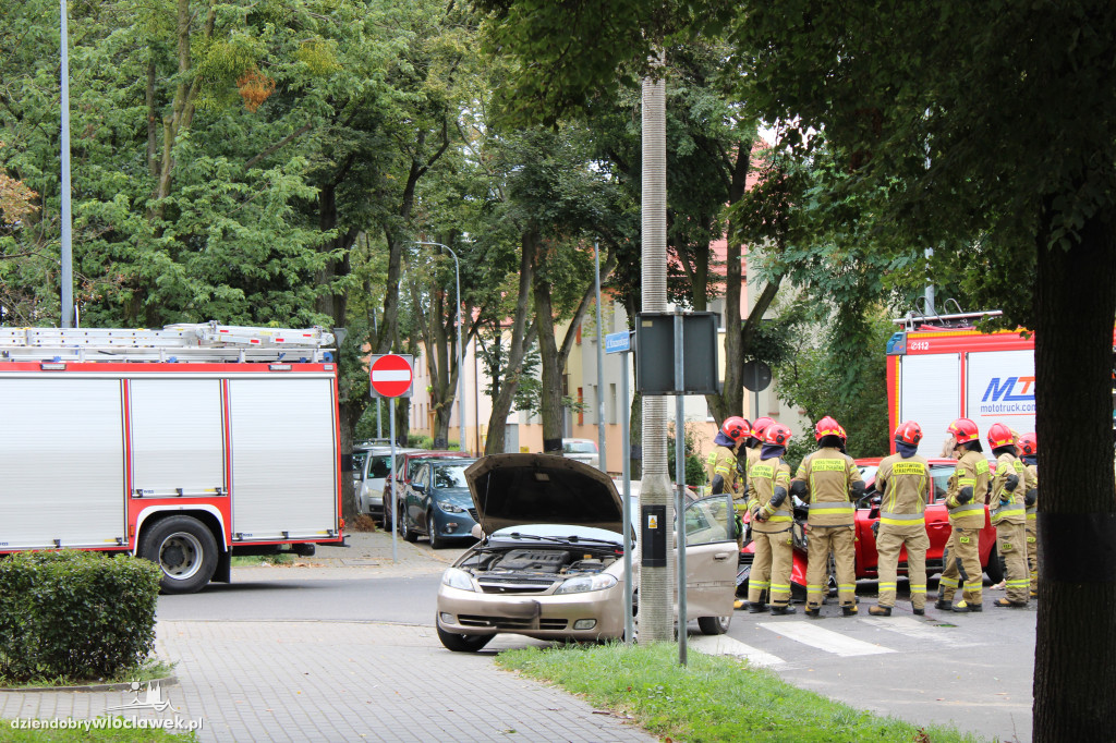 Kolizja na skrzyżowaniu z Chmielną