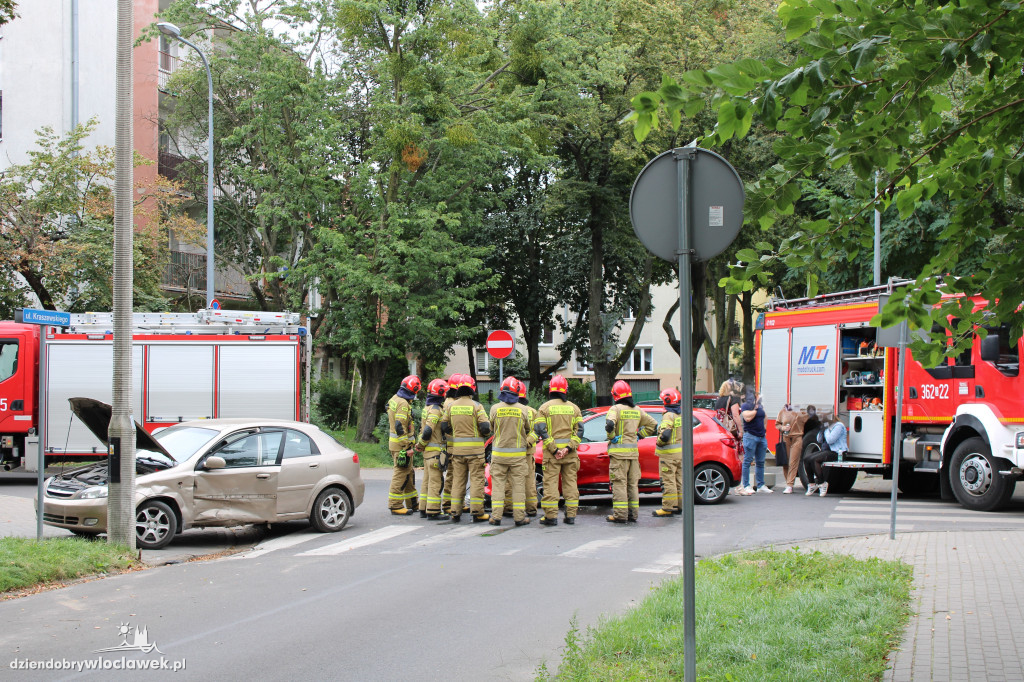 Kolizja na skrzyżowaniu z Chmielną