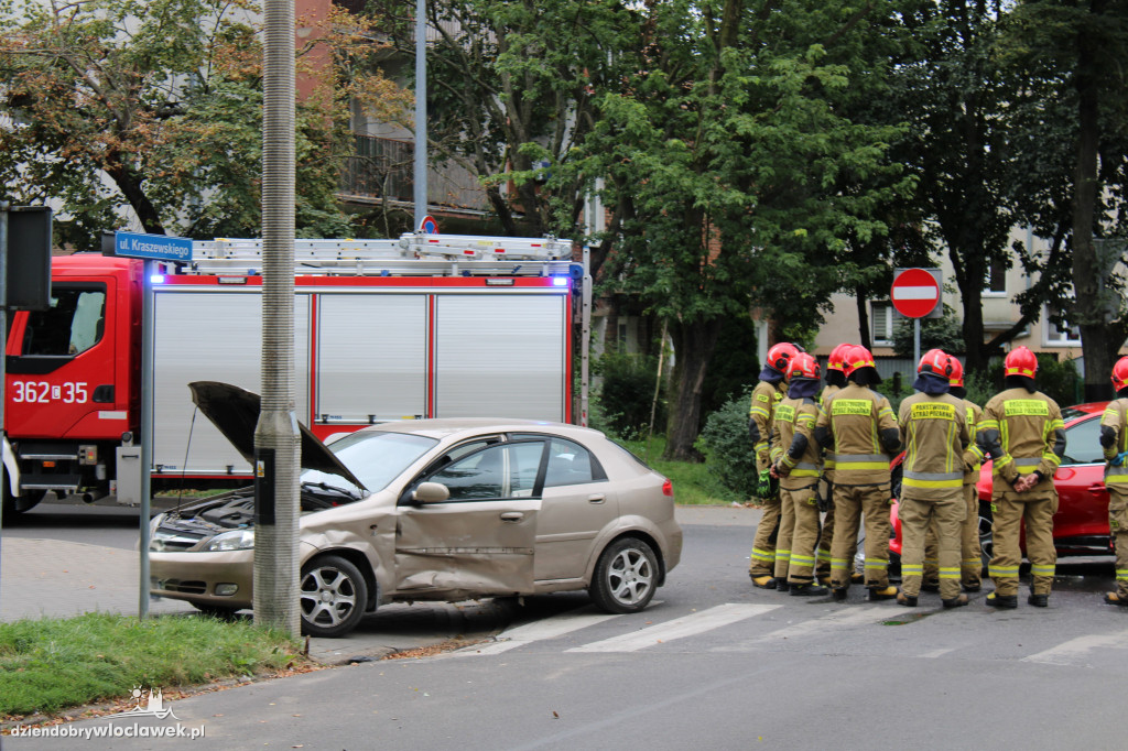 Kolizja na skrzyżowaniu z Chmielną