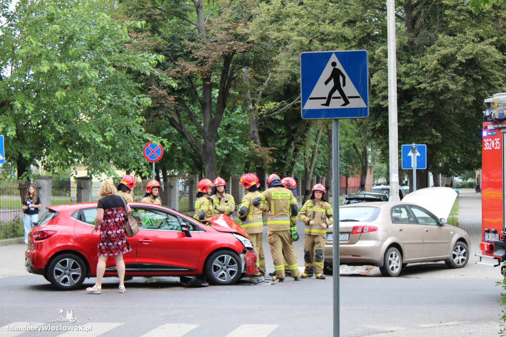 Kolizja na skrzyżowaniu z Chmielną