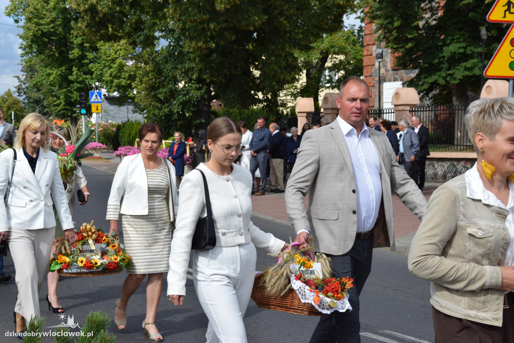 Korowód Dożynkowy w Lubaniu