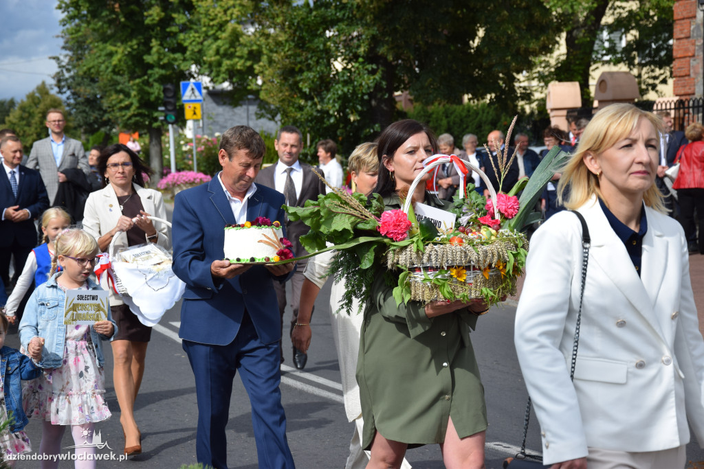 Korowód Dożynkowy w Lubaniu