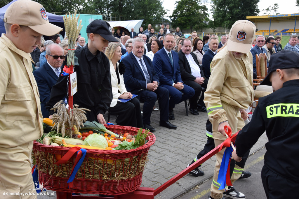 Korowód Dożynkowy w Lubaniu