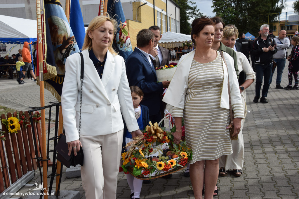 Korowód Dożynkowy w Lubaniu
