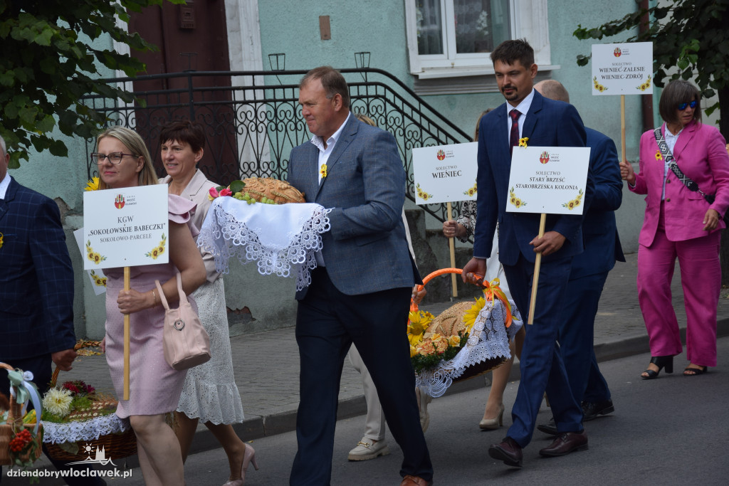 Dożynki w Brześciu Kujawskim - korowód i część obrzędowa