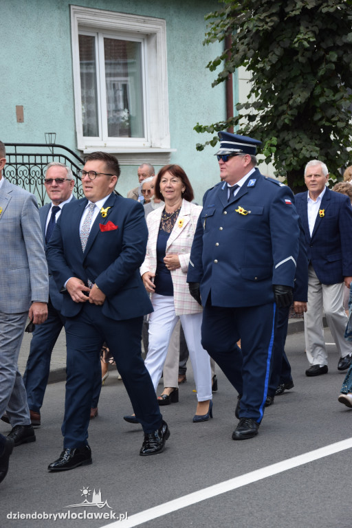Dożynki w Brześciu Kujawskim - korowód i część obrzędowa