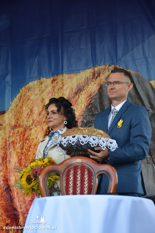 Dożynki w Brześciu Kujawskim - korowód i część obrzędowa