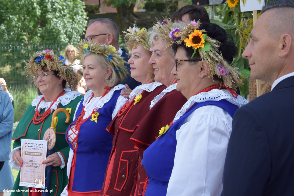 Dożynki w Brześciu Kujawskim - korowód i część obrzędowa