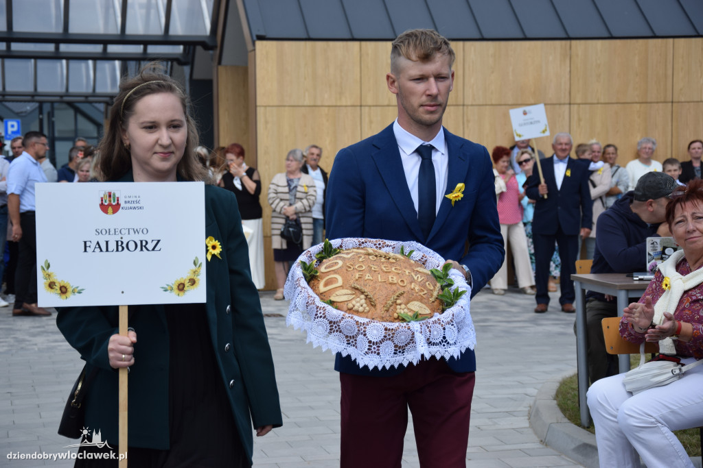 Dożynki w Brześciu Kujawskim - korowód i część obrzędowa