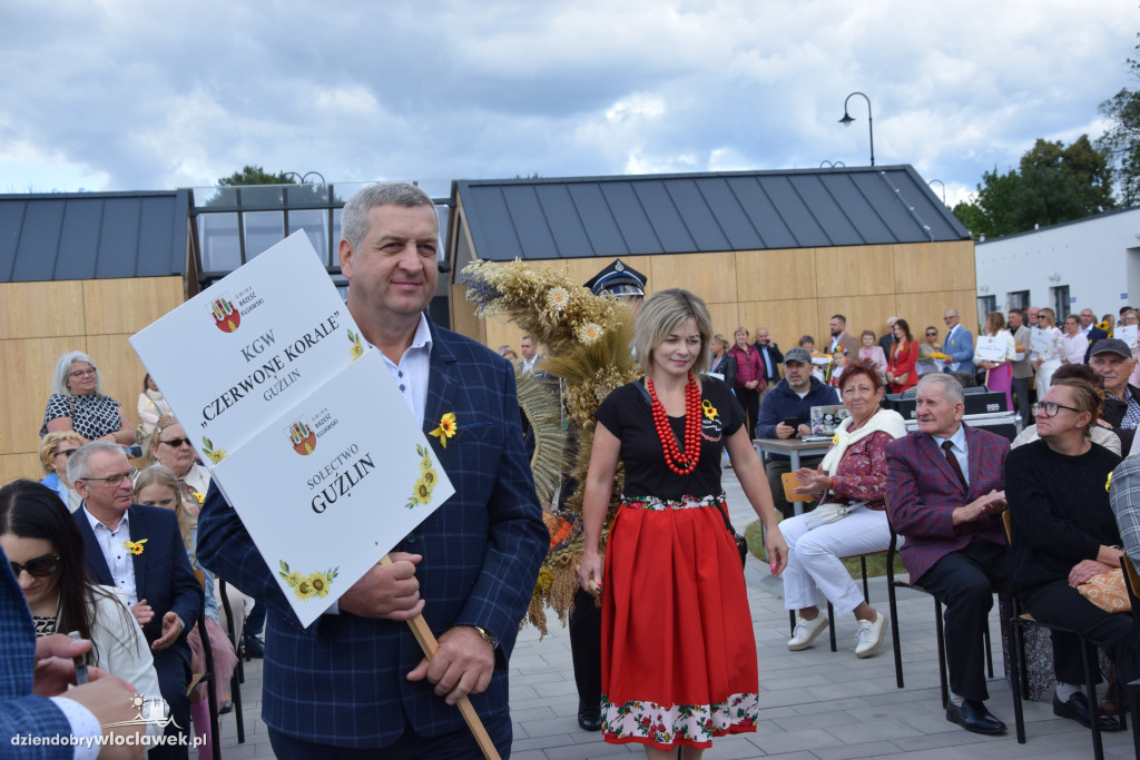 Dożynki w Brześciu Kujawskim - korowód i część obrzędowa