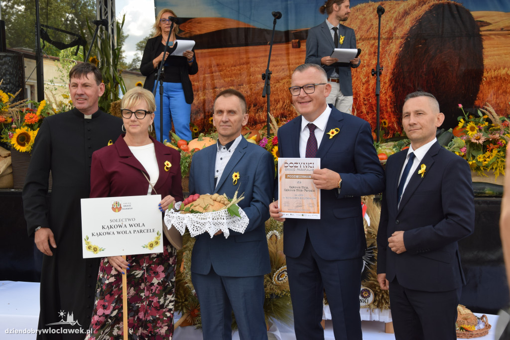 Dożynki w Brześciu Kujawskim - korowód i część obrzędowa