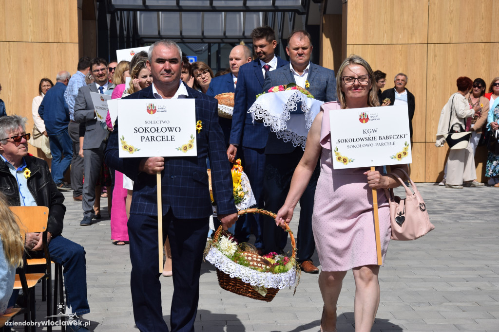 Dożynki w Brześciu Kujawskim - korowód i część obrzędowa