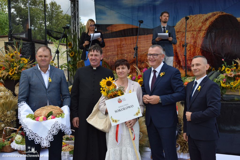 Dożynki w Brześciu Kujawskim - korowód i część obrzędowa