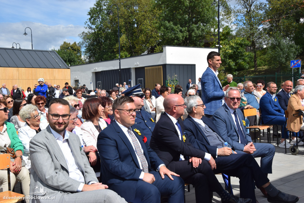 Dożynki w Brześciu Kujawskim - korowód i część obrzędowa