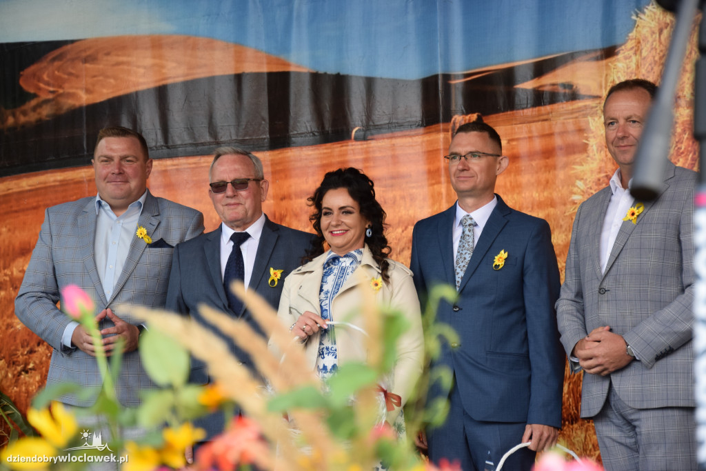 Dożynki w Brześciu Kujawskim - korowód i część obrzędowa