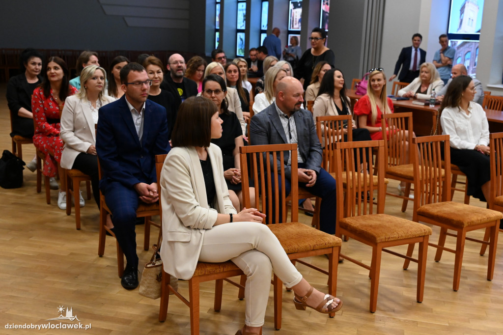 Wręczenie awansów zawodowych dla nauczycieli