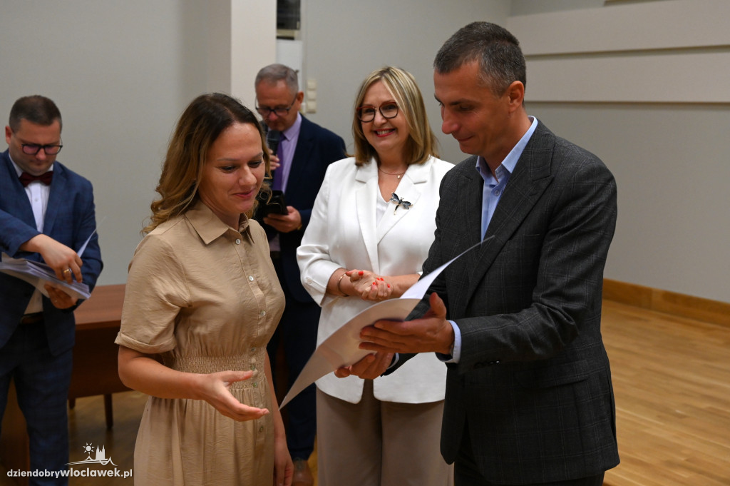 Wręczenie awansów zawodowych dla nauczycieli