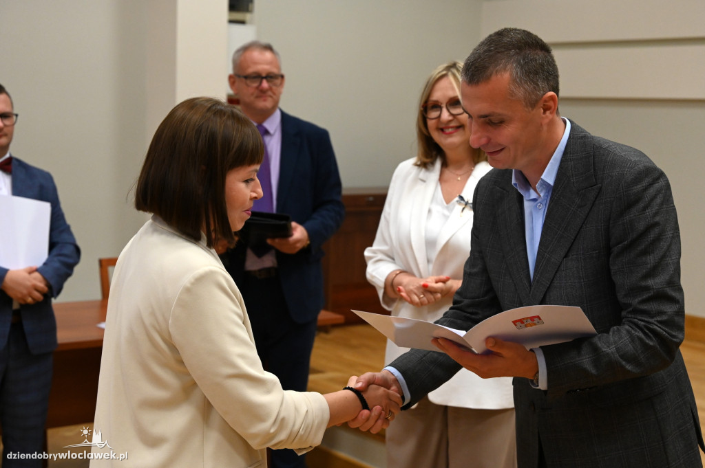 Wręczenie awansów zawodowych dla nauczycieli