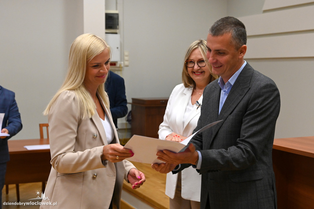 Wręczenie awansów zawodowych dla nauczycieli
