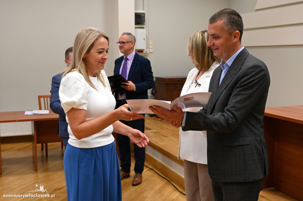 Wręczenie awansów zawodowych dla nauczycieli