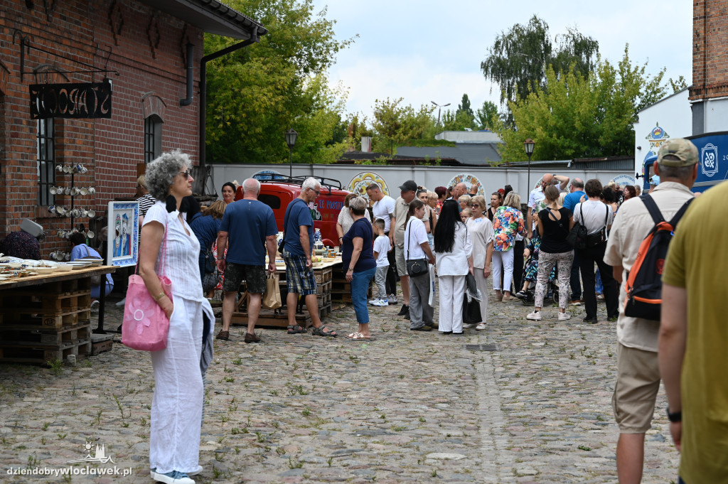 Piknik fajansowy we Włocławku