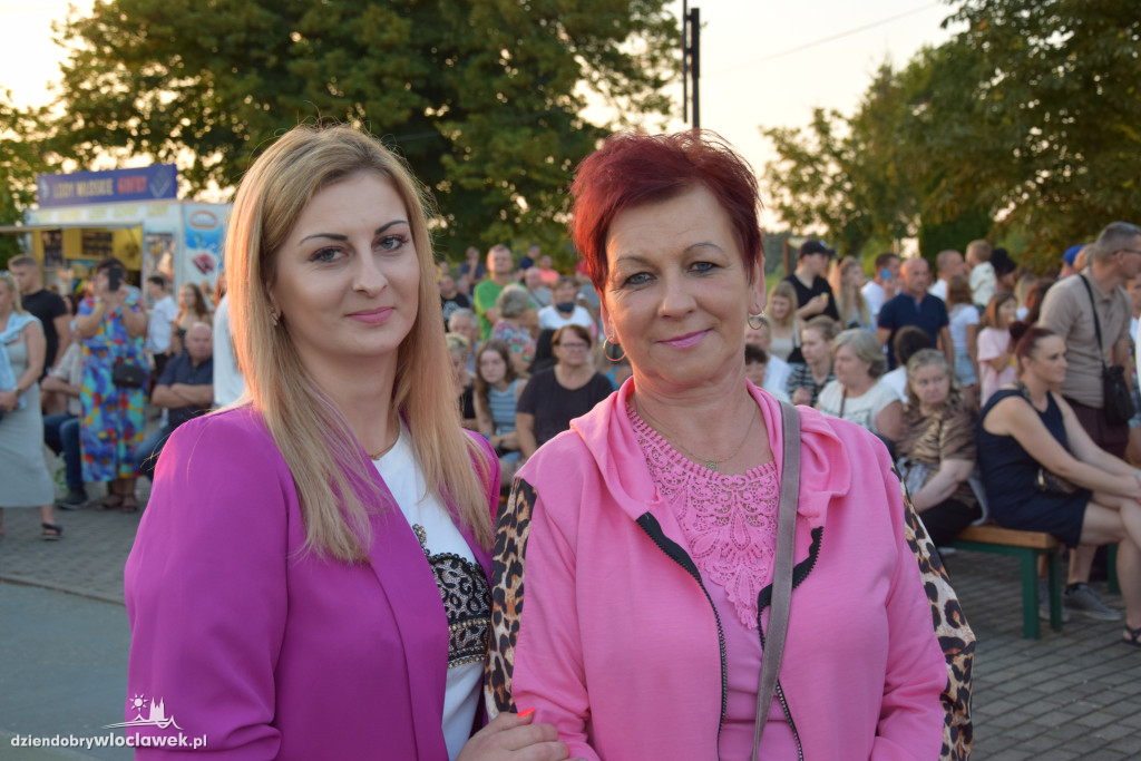  Sławomir, Iness i Roy na dożynkach w Fabiankach