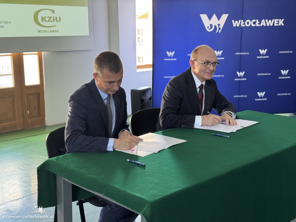 Otwarcie Centrum Robotów Przemysłowych w CKZiU