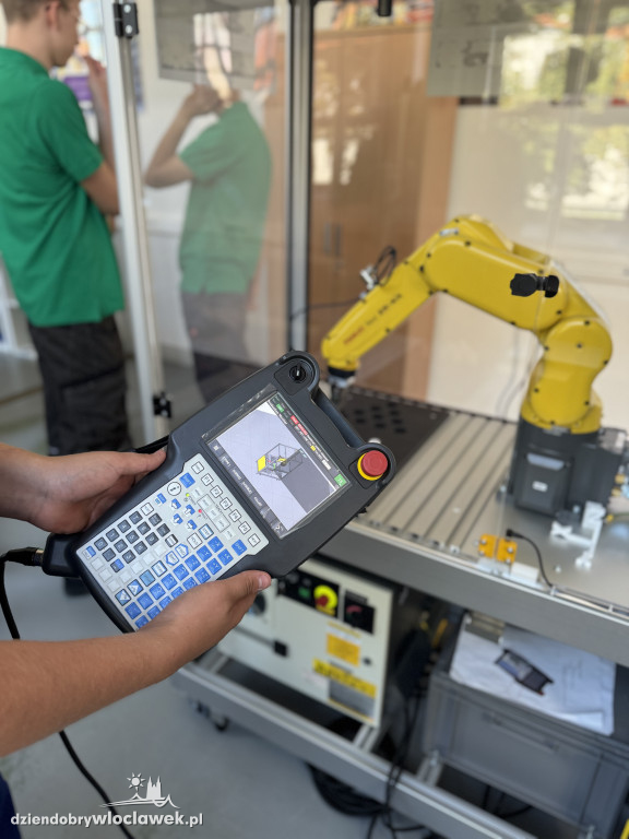 Otwarcie Centrum Robotów Przemysłowych w CKZiU