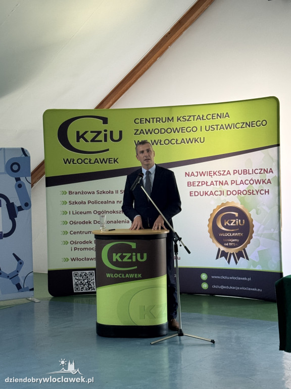Otwarcie Centrum Robotów Przemysłowych w CKZiU